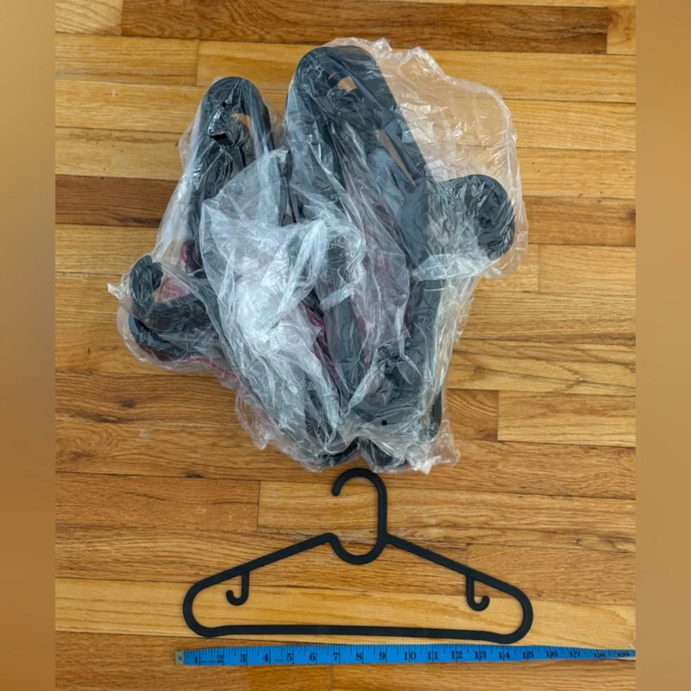 NEW IKEA SPRUTTIG Hanger black Set of 70